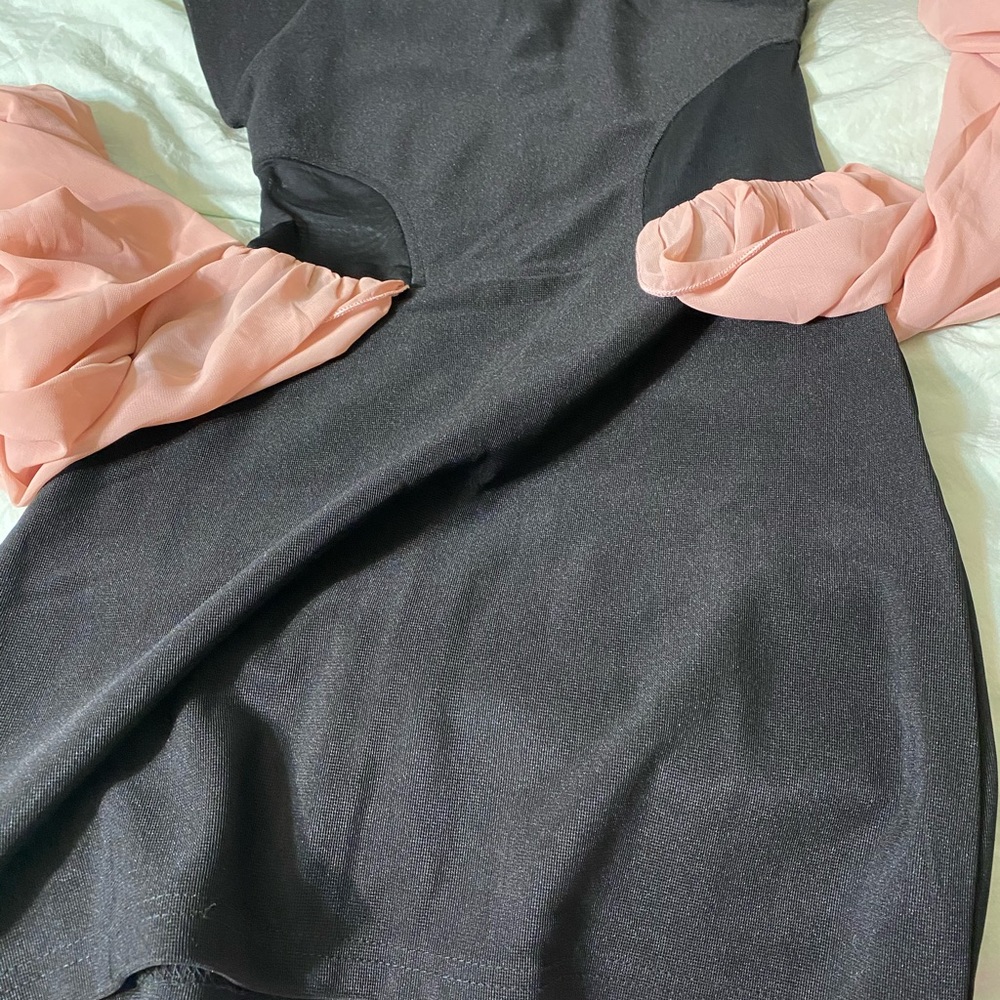 Dress - Picture 3 of 3